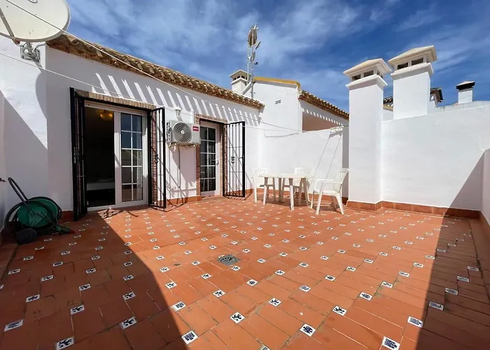 3 Bed Townhouse Overlooking Com Pool Ld314